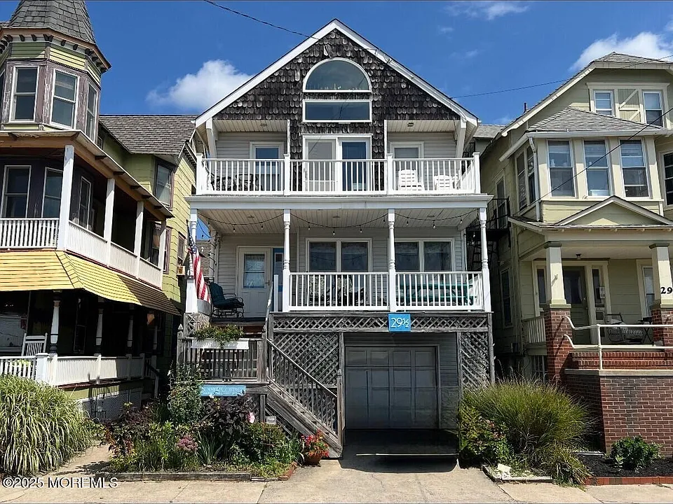29 Broadway #1/2