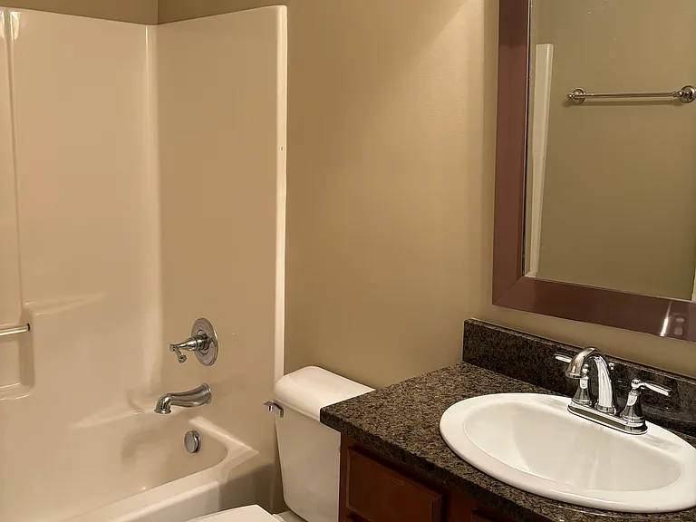 1576 Trillium Ln — Photo 2