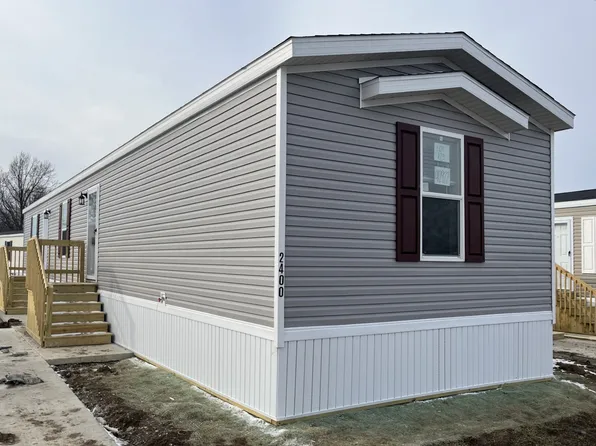 2400 W Dundee Dr #123, Findlay, OH 45840