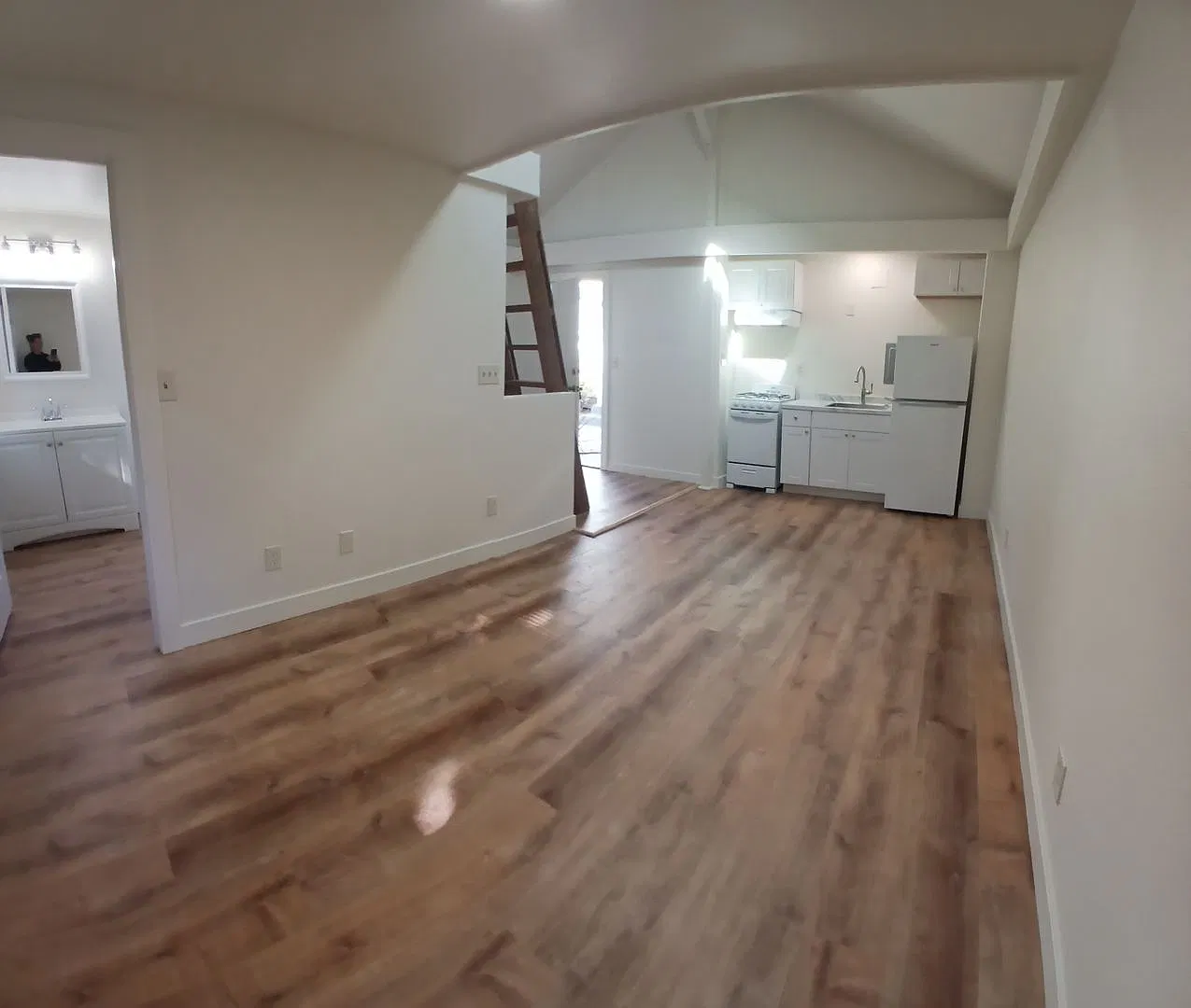 1 bed 1 bath near downtown — Photo 4