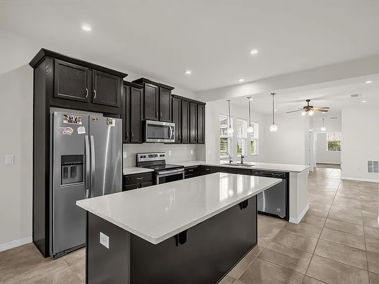 2444 Varenna Loop — Photo 8