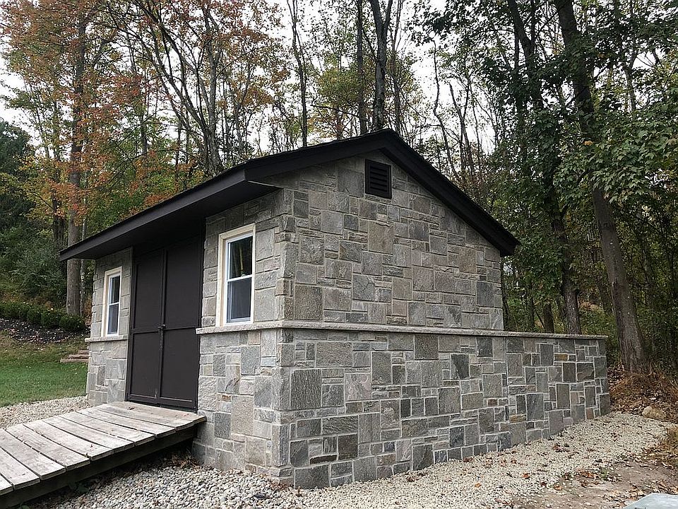2nd image of 24 Meadow Ln