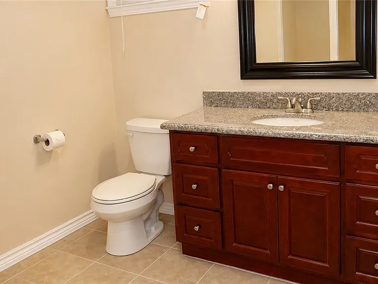 4660B Raymond Stotzer Pkwy — Photo 17