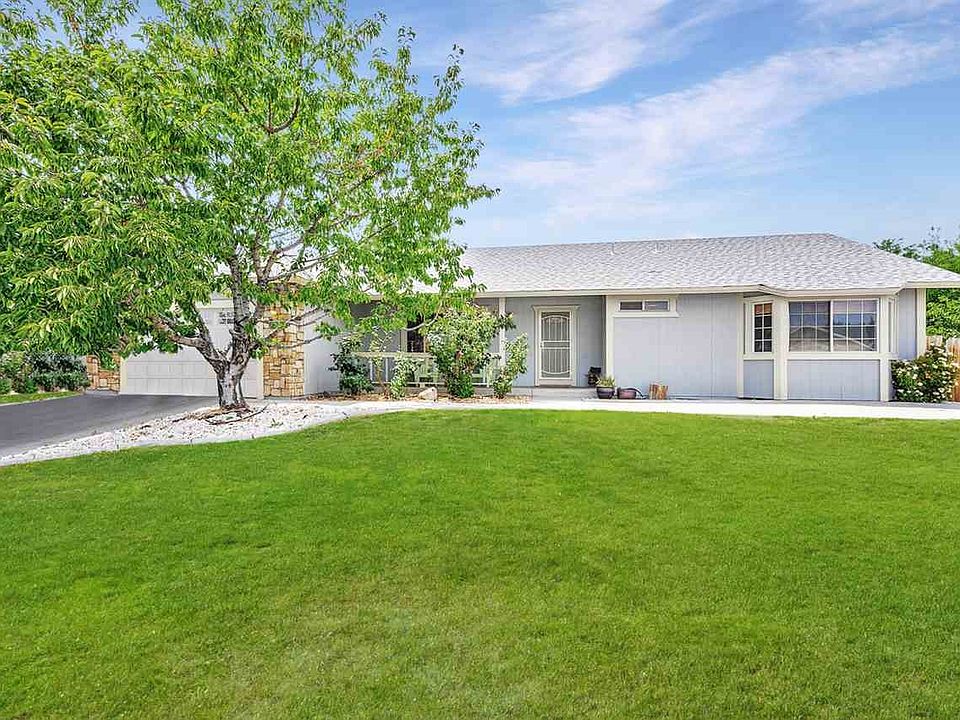 1st image of 115 Mia Dr