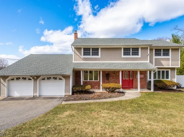 9 Mcatee Ln, Wanaque Boro, NJ 07465