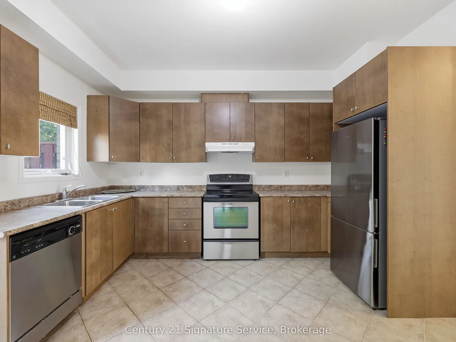 4 bed, $3,400 — Photo 4