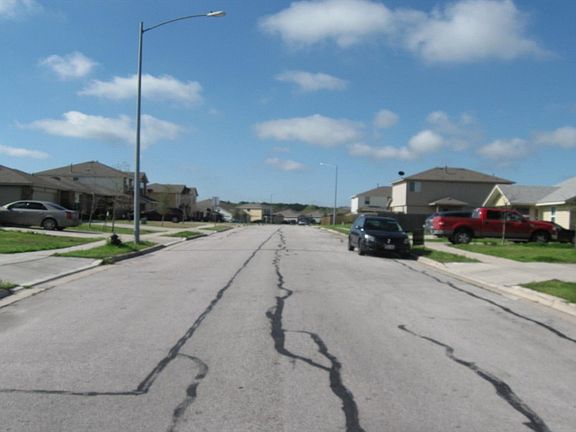 5th image of 18517 Great Falls Dr