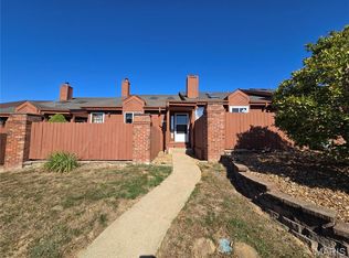 2027 Ami Ct #20E, Saint Charles, MO 63303