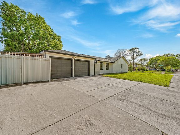 4th image of 7603 Beech Cove Ln