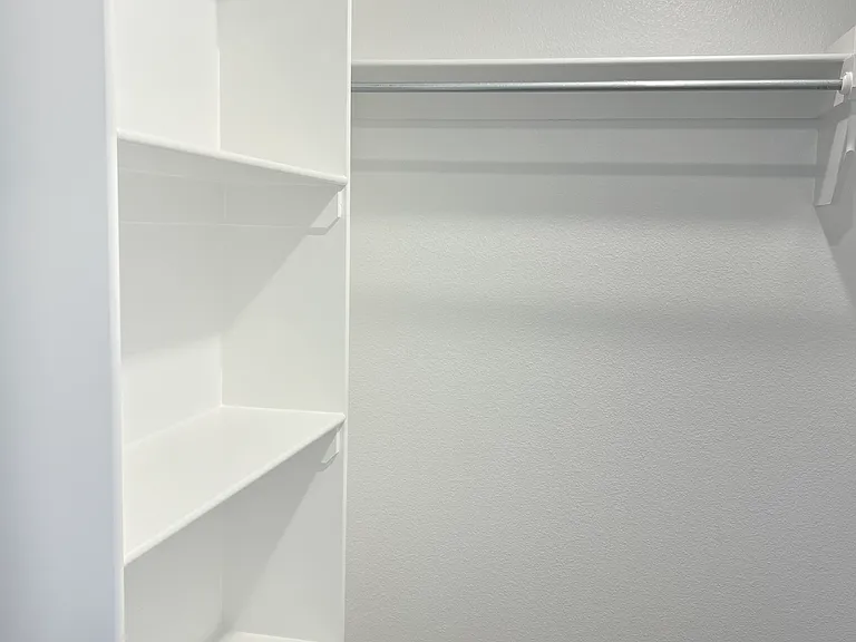 301 Farmstead Ln — Photo 11