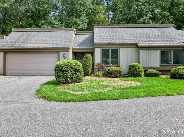28 Heritage Crest #B, Southbury, CT 06488