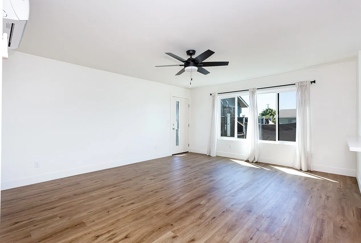 2 bed, 903 sqft, $3,295 — Photo 4