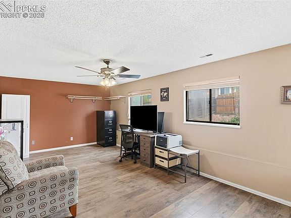 2nd image of 4250 Dye St