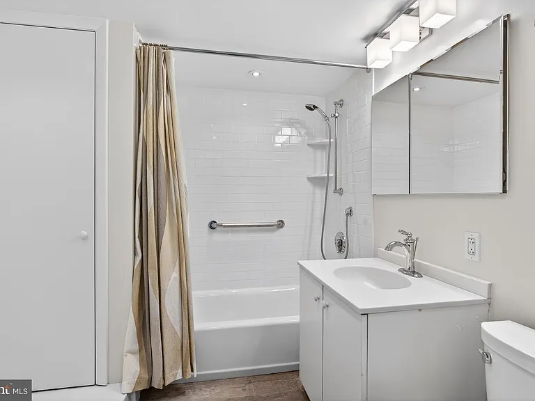 2401 Pennsylvania Ave #-10C52 — Photo 17