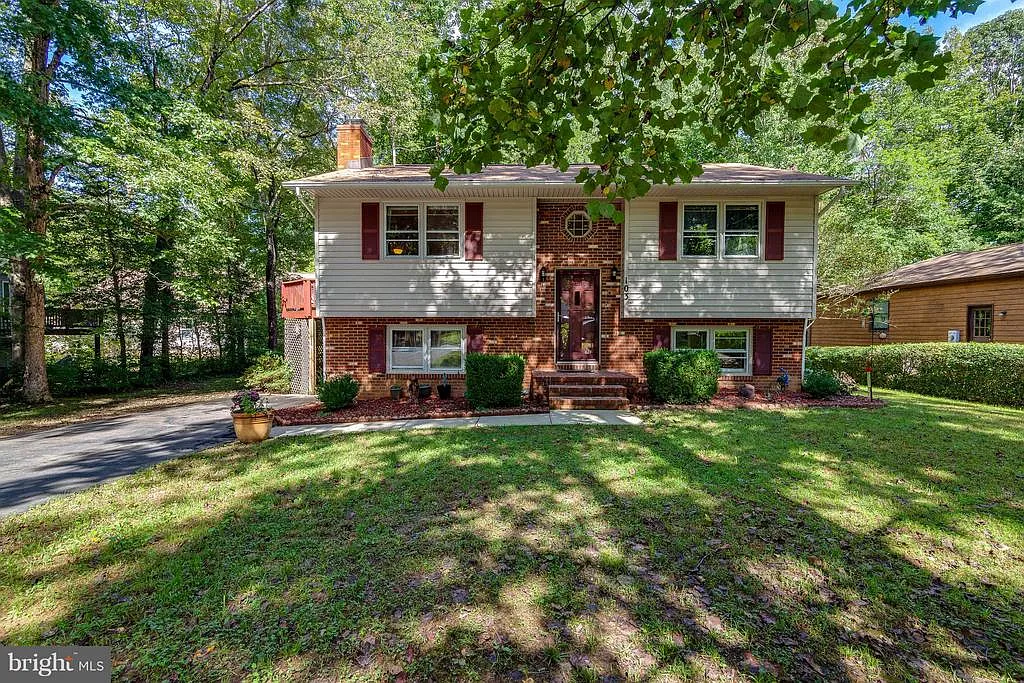 103 Stratford Cir photo 1