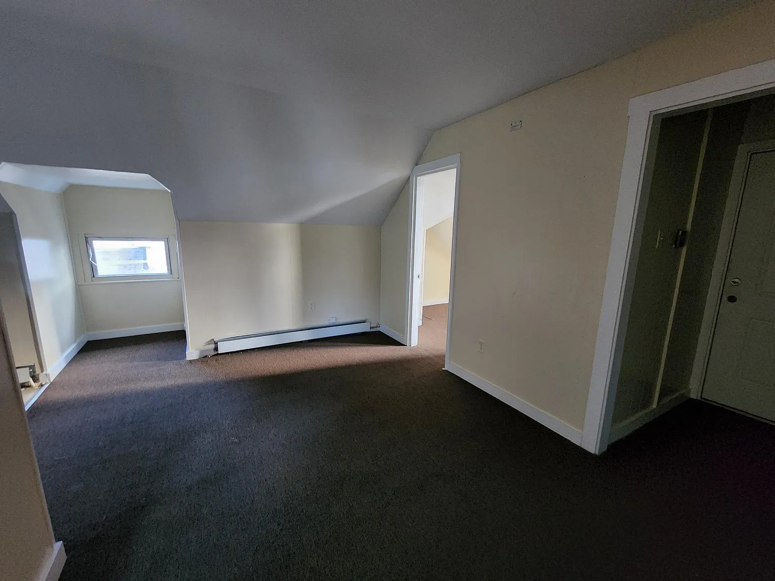 1 bed, 800 sqft, $975 — Photo 2