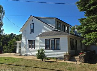 2134 Hill Rd, Manistee, MI 49660