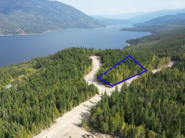 5193 Ivy Rd #9, Columbia Shuswap, BC V0E 1T0