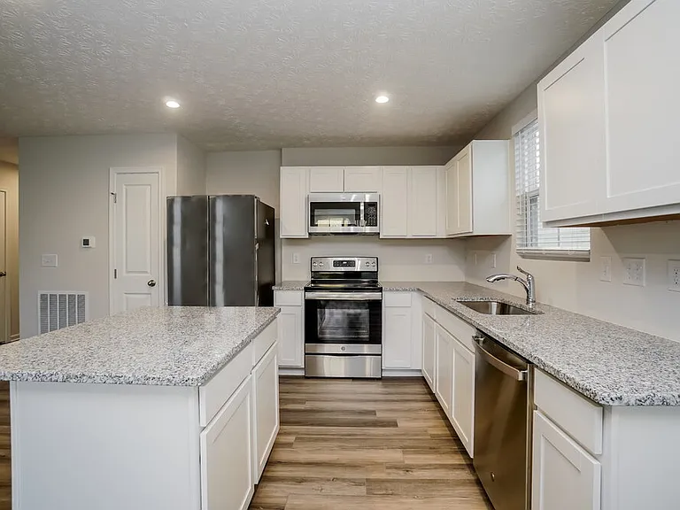 1971 Lake Crest Dr — Photo 8