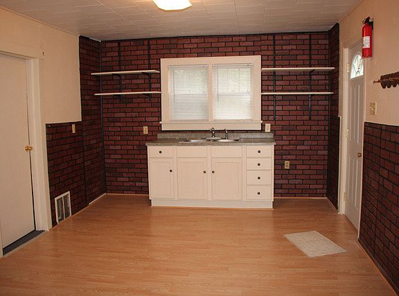 3rd image of 1132 Crosat St