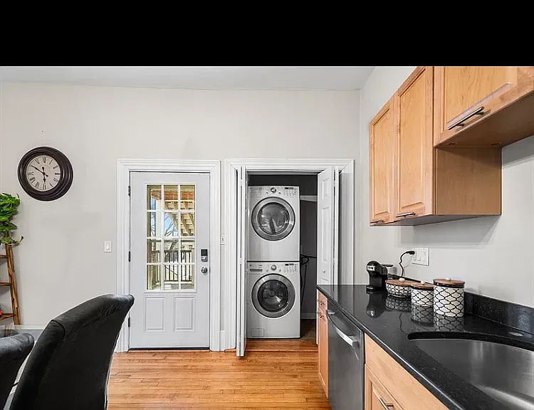35 Van Winkle St #2 — Photo 3