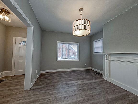 5th image of 212 Ridge Ave