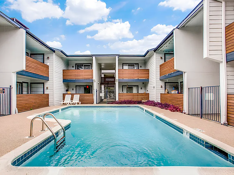 Lexington Apartment Homes