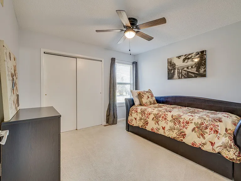 5013 Emerald Dr — Photo 14