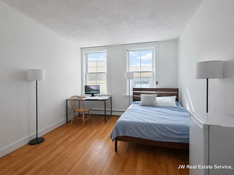 210 Chestnut Hill Ave #6 — Photo 4