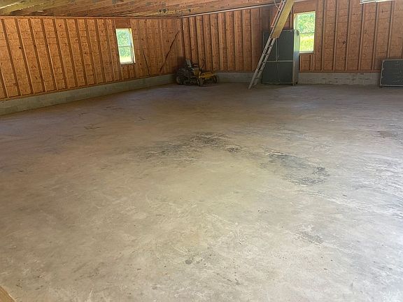 3rd image of 808 Lawrence St
