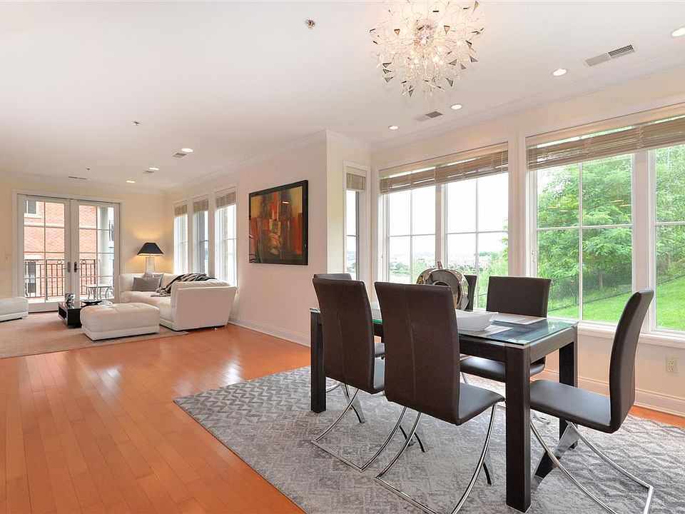 1st image of 3 Moorings Ln APT 3