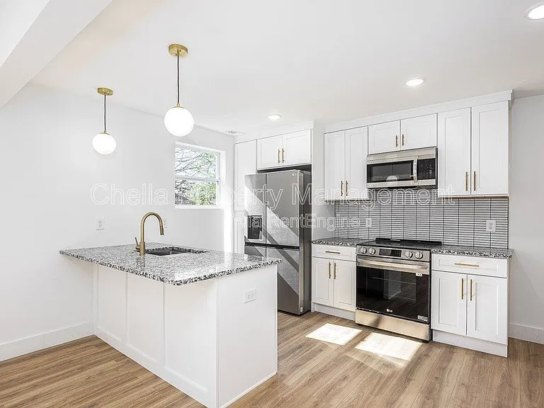 1012 Debow St #B — Photo 10