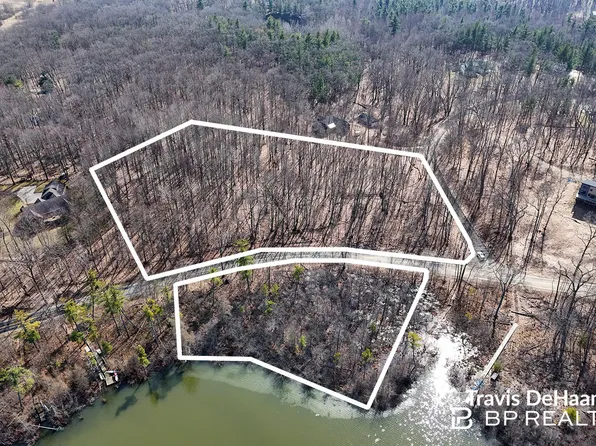 9310 S Benjamin Dr, Newaygo, MI 49337