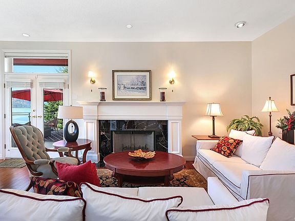 4th image of 8396 Bloedel Dr