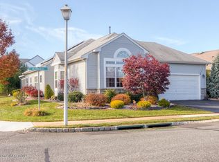 7 Margaux Dr, Manchester, NJ 08759