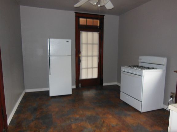 5th image of 4601 Wilcox Ave APT 1E