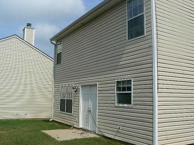 2nd image of 7213 Ravenwood Ln