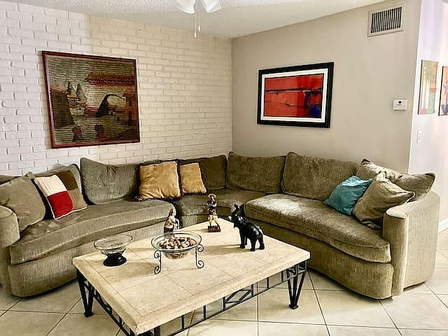 1st image of 3365 Camelot Dr #B