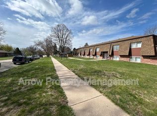 1725 N Iowa Ave APT 2, York, NE 68467