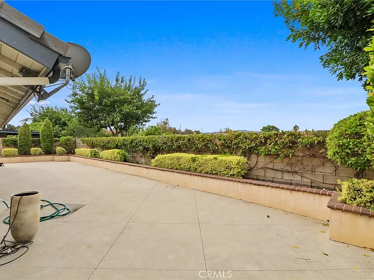 1251 N Emogene St — Photo 10
