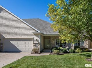 3404 Crowne Pointe Cir, Bettendorf, IA 52722
