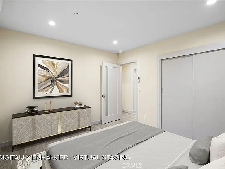 18748 Collins St — Photo 14