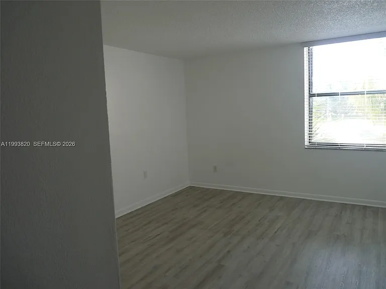14611 N Kendall Dr #304L — Photo 29