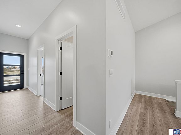 5th image of 9140 Lucena Dr