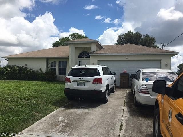 1st image of 305 NW 17th Ave