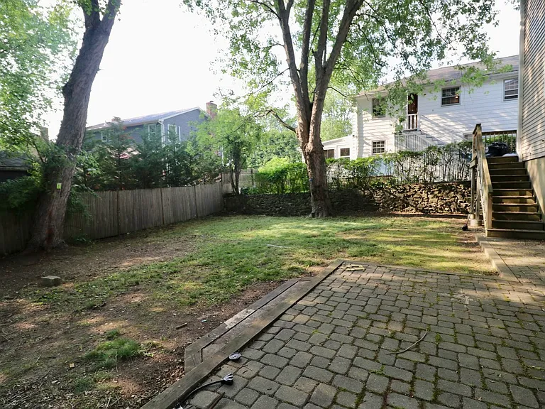329 Bridge St — Photo 12