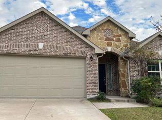 929 Goldenmist Dr, Little Elm, TX 75068