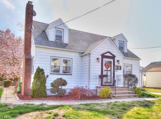 521 Lindegar St, Linden, NJ 07036