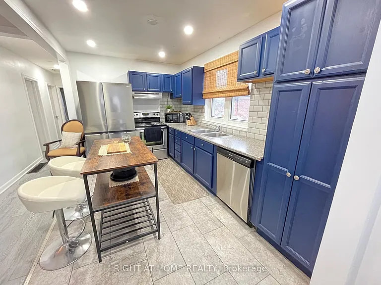 601 Olive Ave #MAIN — Photo 3