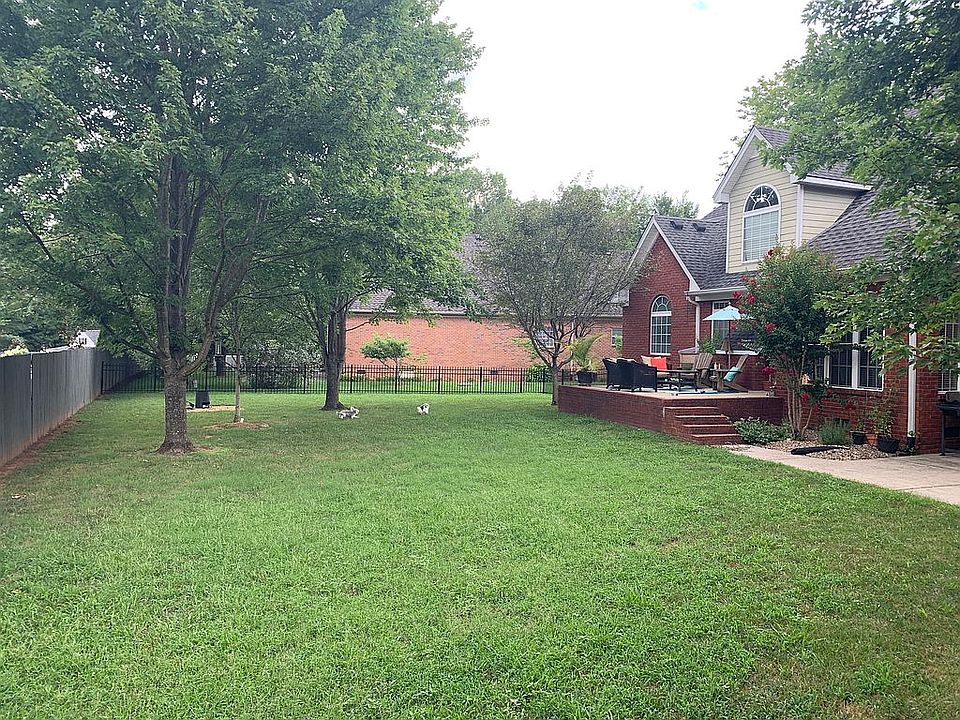 Spacious fenced in back yard